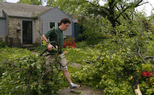 Carbondale super derecho damage
